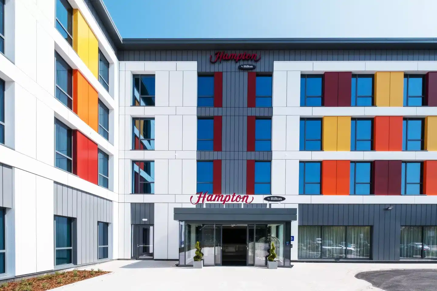 Hampton by Hilton Aberdeen Westhill Aussenansicht