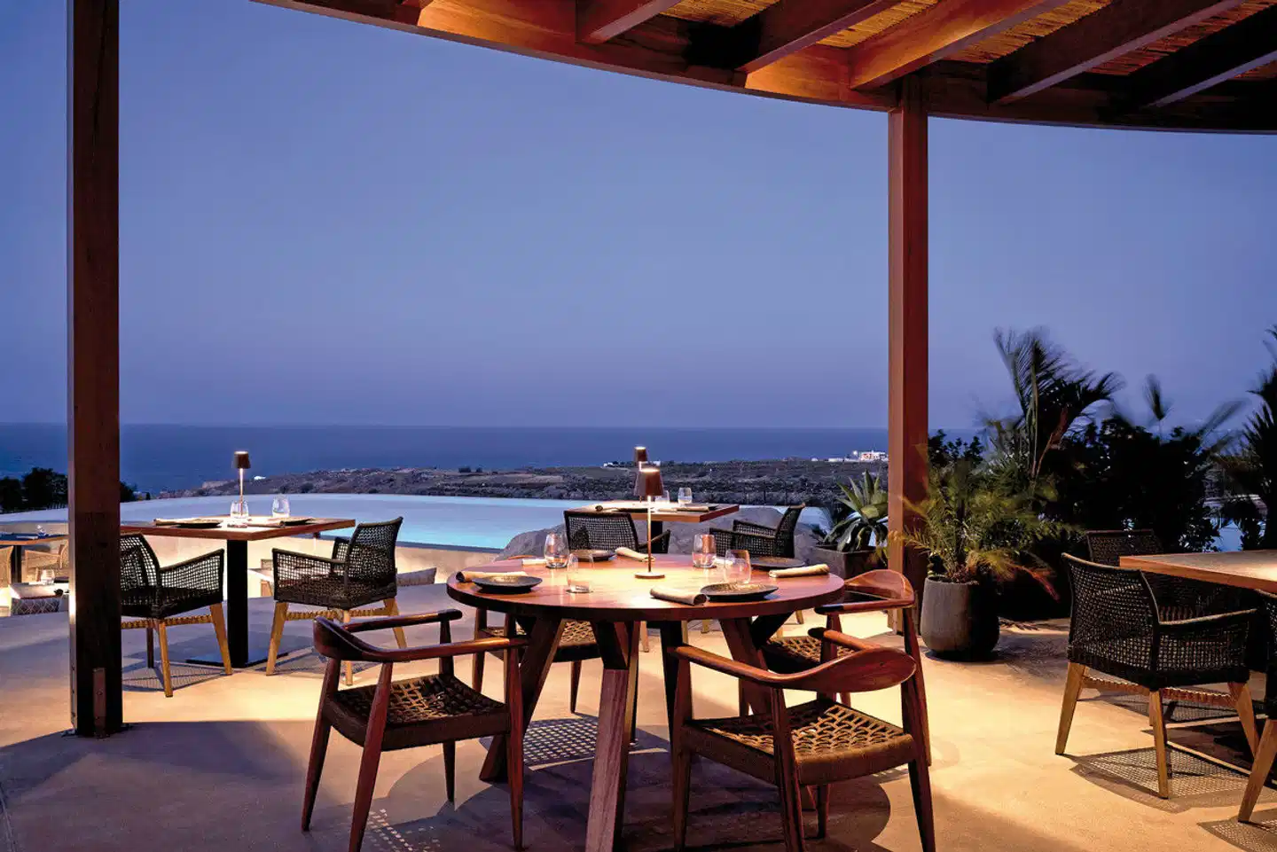 Magma Resort Santorini Terrasse