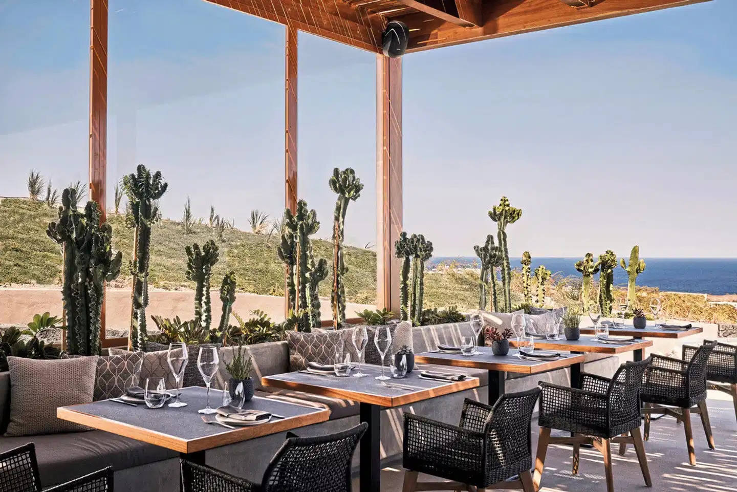 Magma Resort Santorini Terrasse