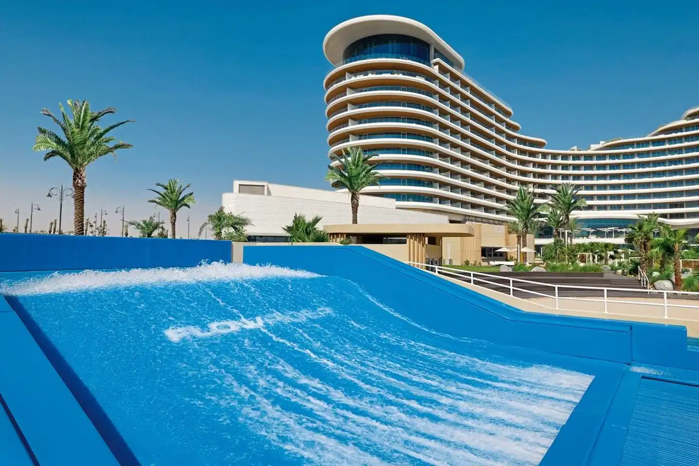 Waldorf Astoria Lusail, Doha Pool