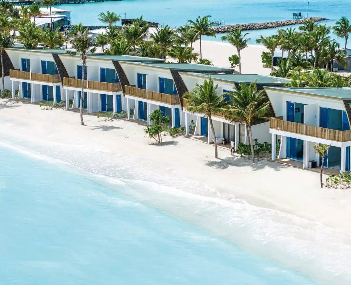 Centara Mirage Lagoon Maldives Pool