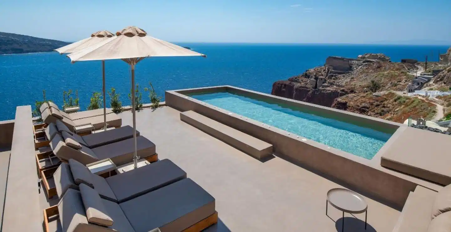 Old Castle Oia Pool