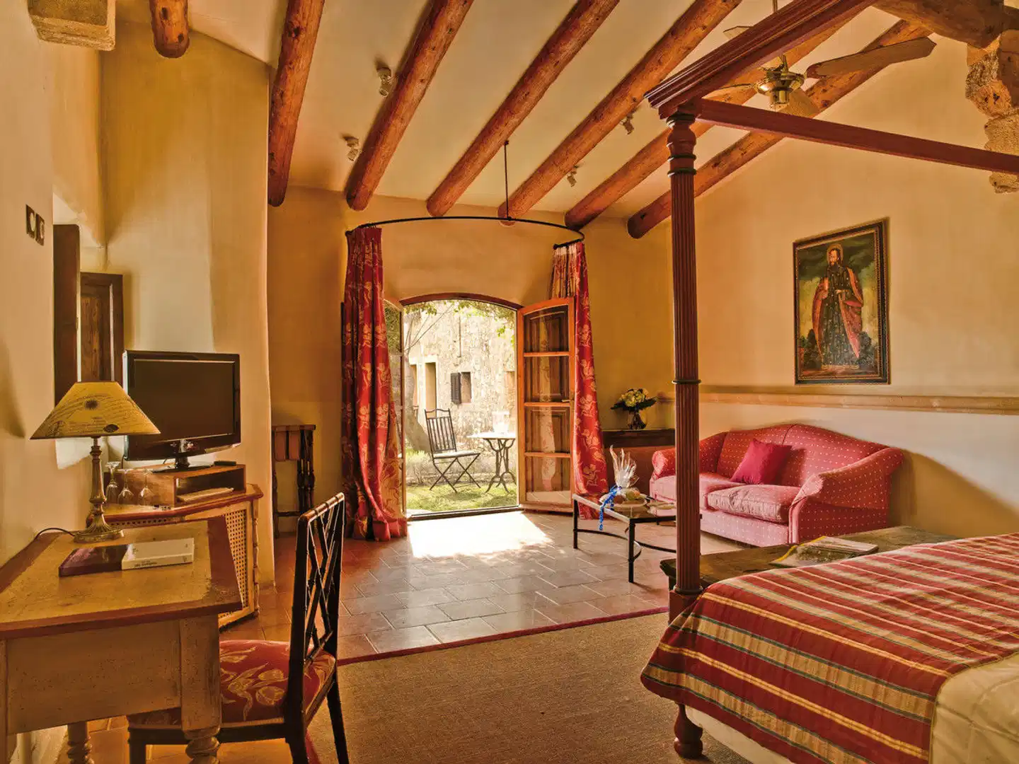 Rotana La Reserva Lobby