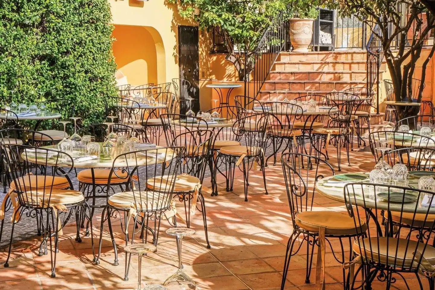 Hotel La Perouse Bar