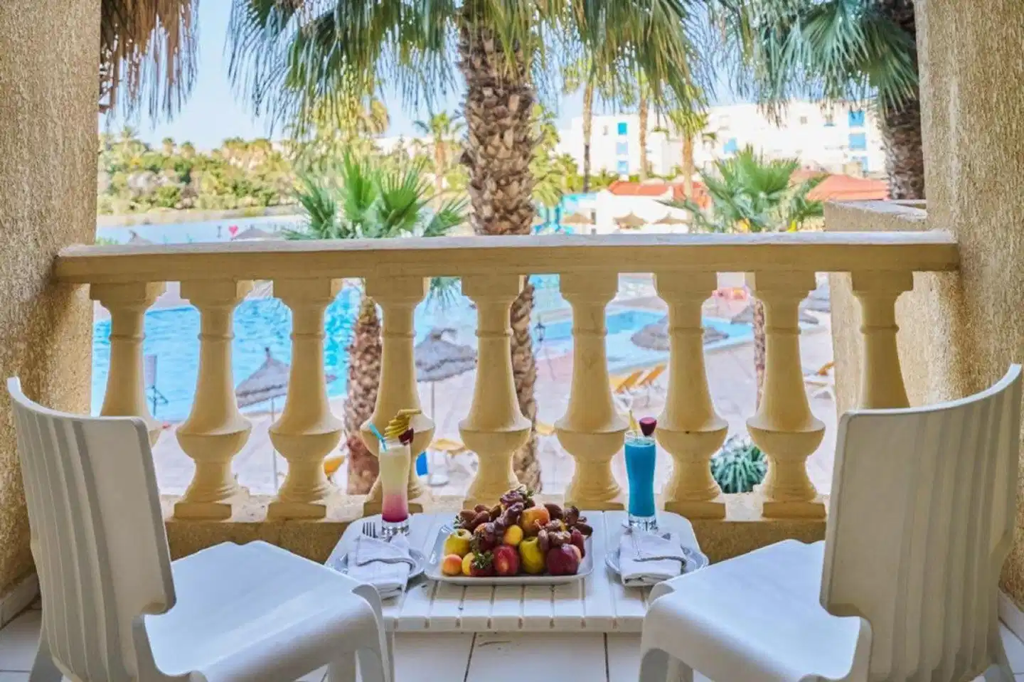 Houda Yasmine Terrasse