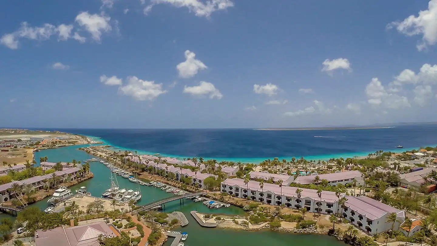 Plaza Beach & Dive Resort Bonaire Garten
