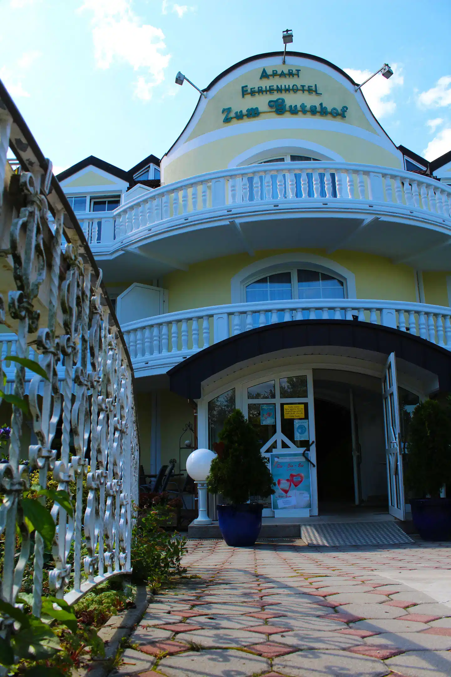 Zum Gutshof Aussenansicht