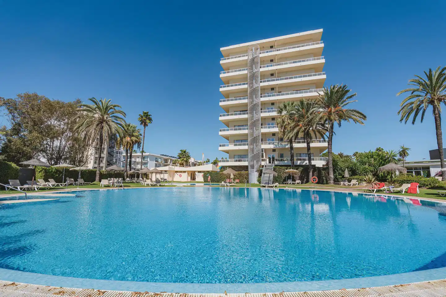 Sol Marbella Estepona · Atalaya Park Pool