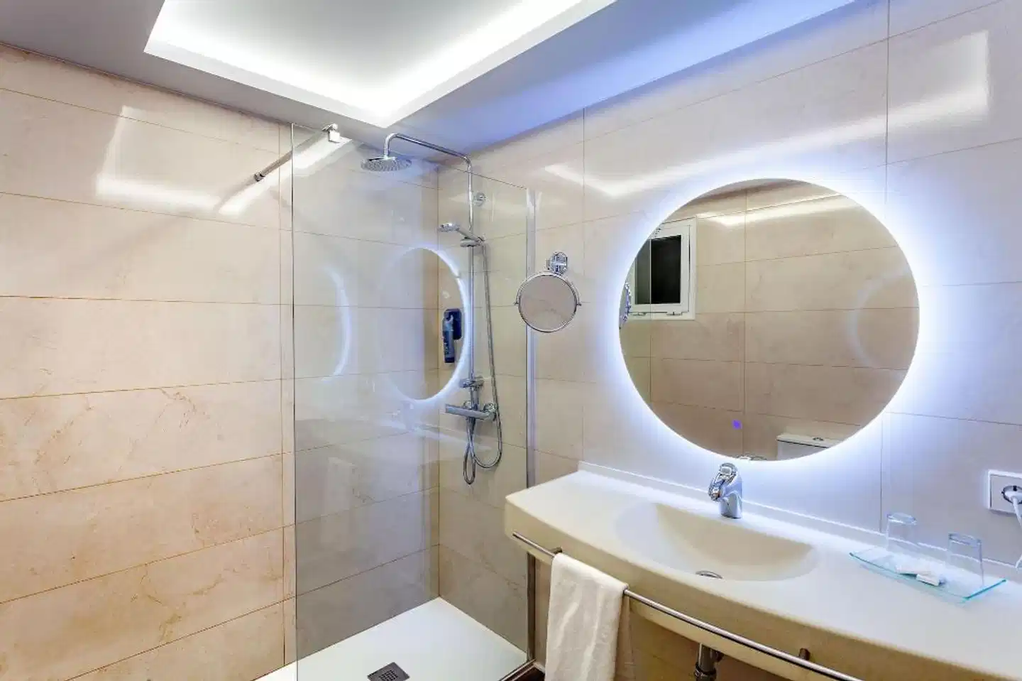 Ona Palmira Paradise Paguera Badezimmer