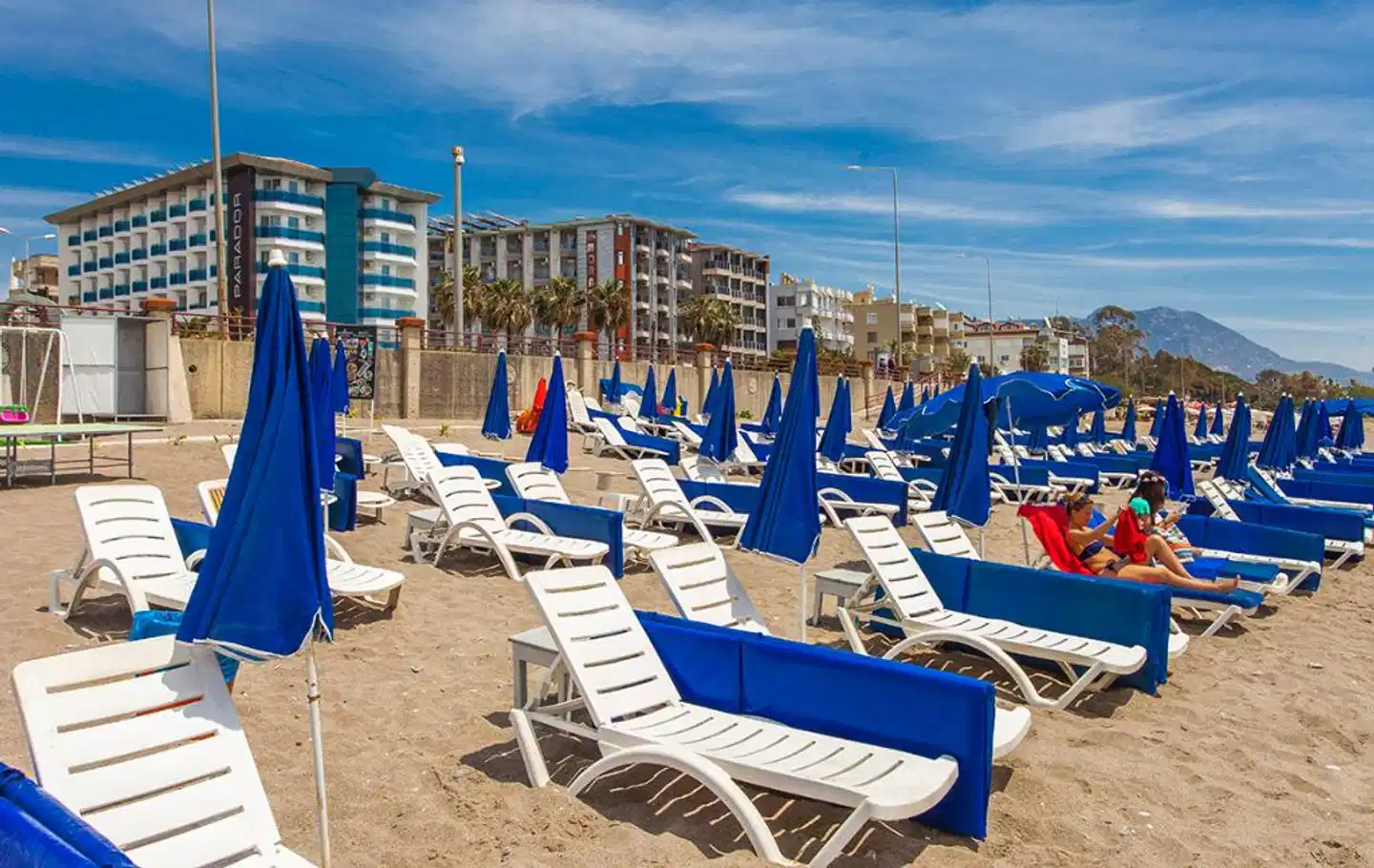 Parador Beach Hotel Strand