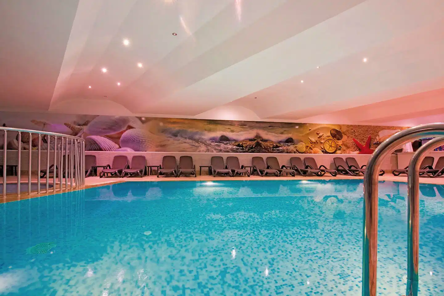 Side Alegria Hotel & Spa Hallenbad