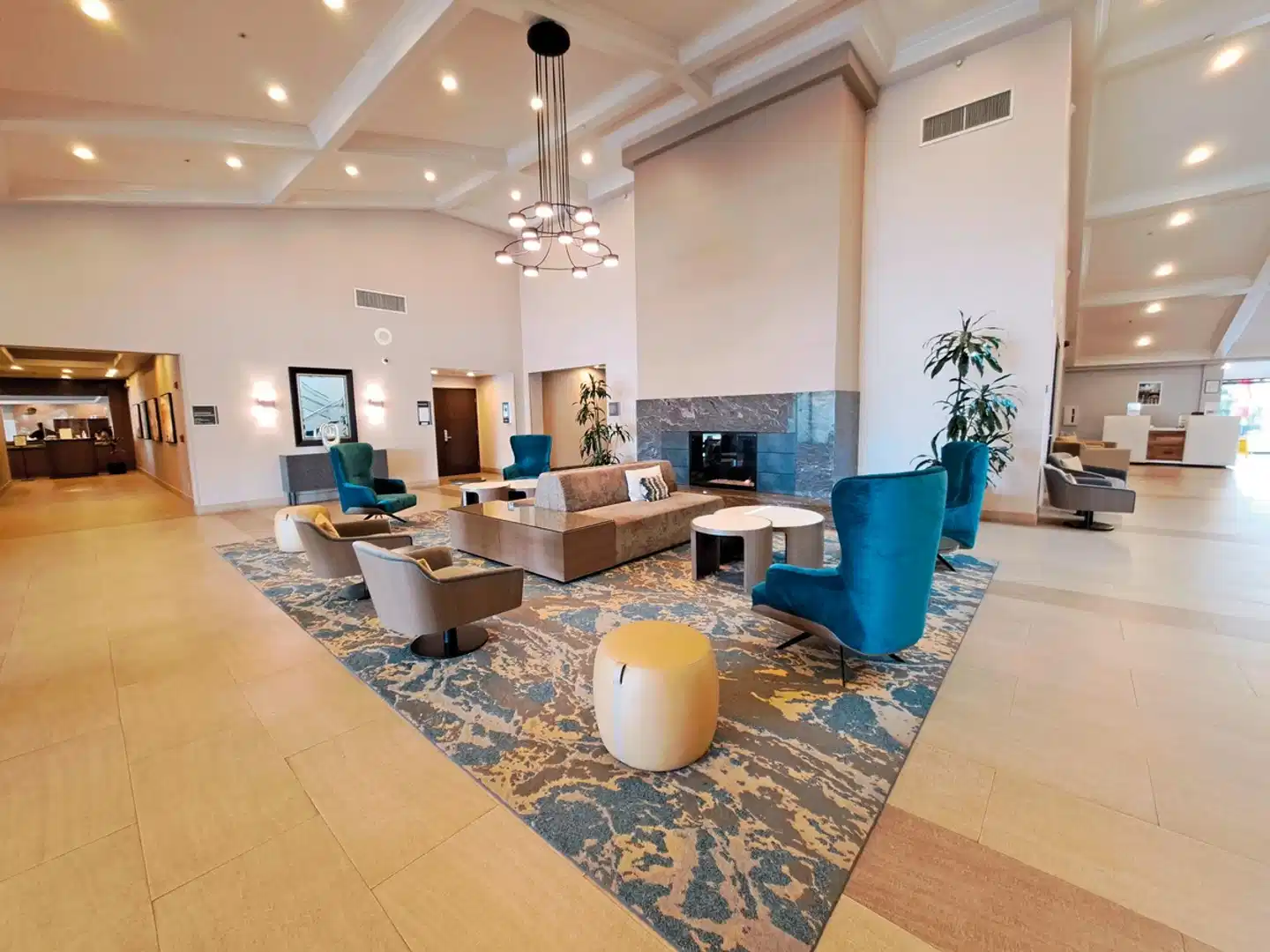 Doubletree by Hilton Buena Park Lobby
