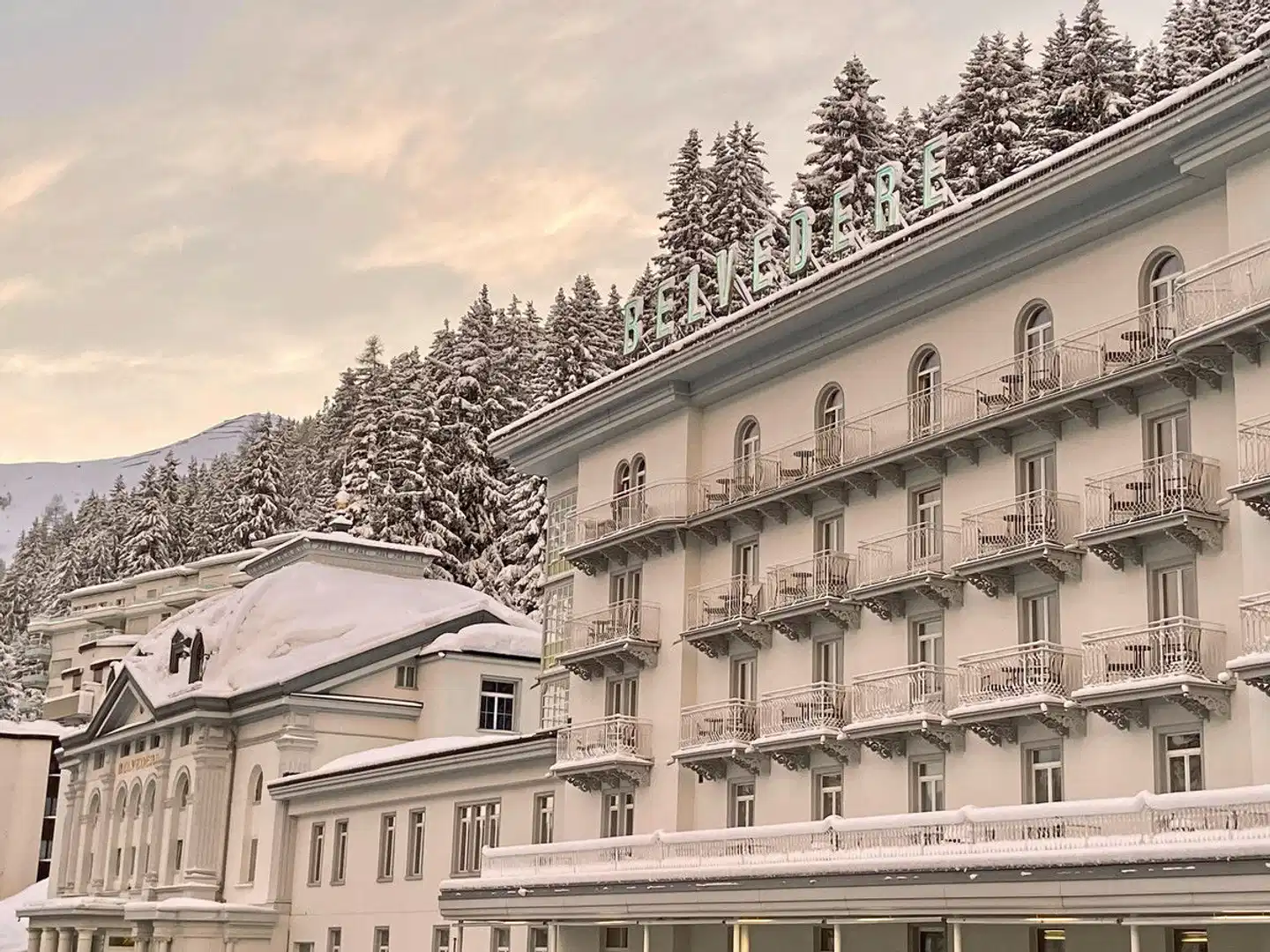 Steigenberger Grand Hotel Belvédère Davos Aussenansicht