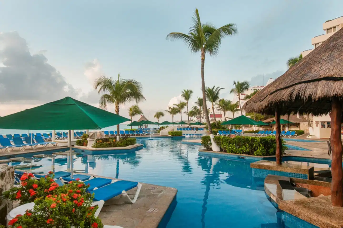 Royal Solaris Cancun Pool