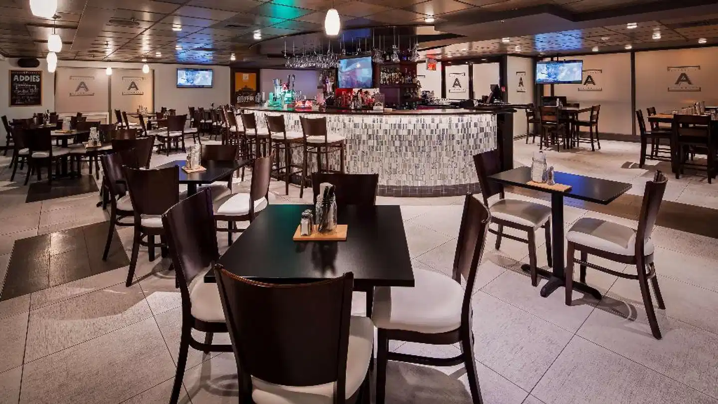 Best Western Plus Montreal Downtown-Hotel Europa Restaurant