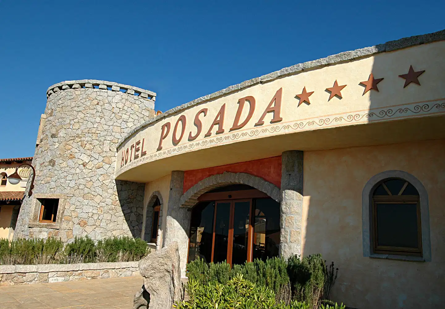 Club Esse Posada Beach Resort Aussenansicht