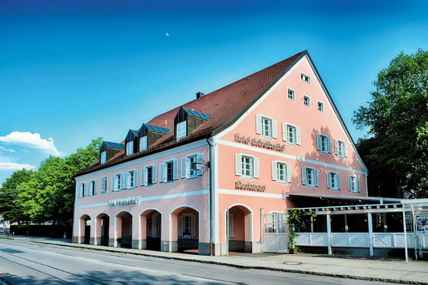 ACHAT Hotel SchreiberHof Aschheim Aussenansicht
