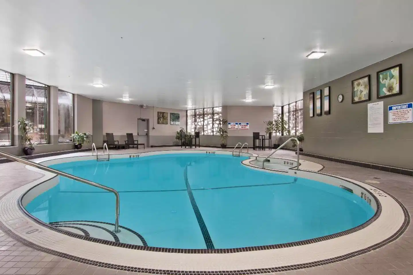 Best Western Premier Calgary Plaza Hotel & Conference Centre Hallenbad