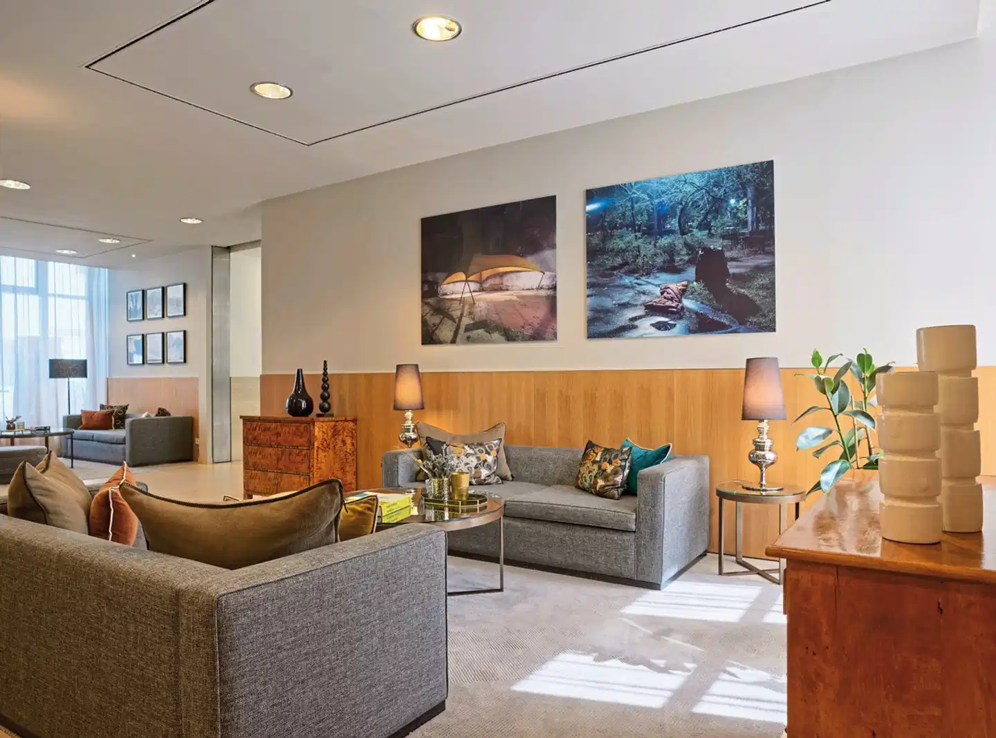 Adina Apartment Hotel Berlin Checkpoint Charlie Lobby