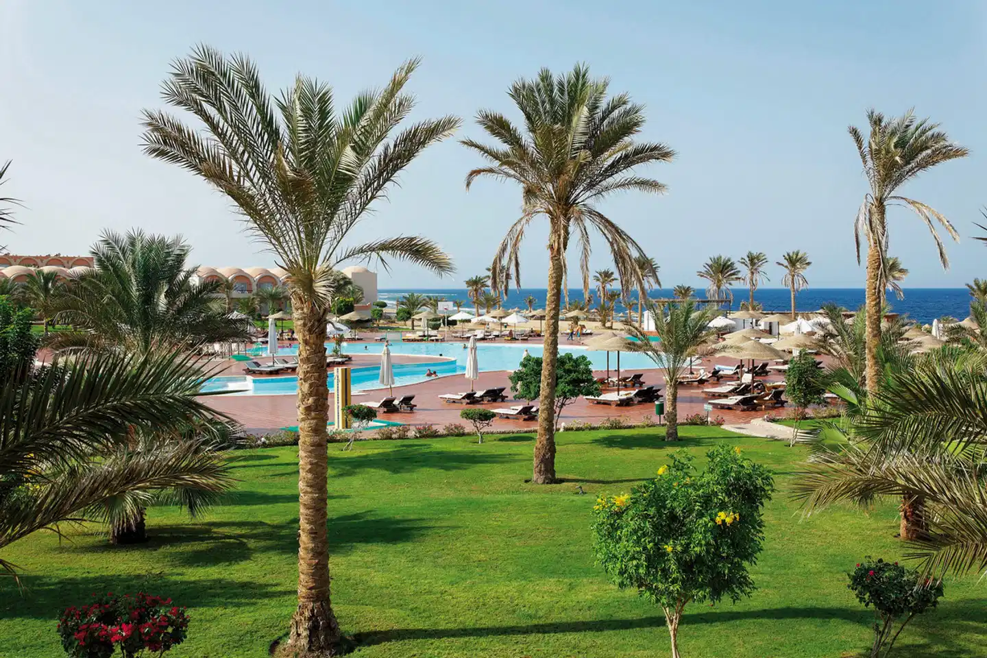 The Three Corners Sea Beach Resort Garten