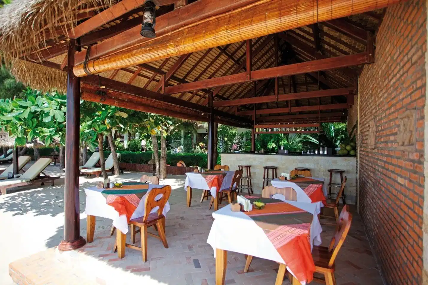 Cham Villas Restaurant