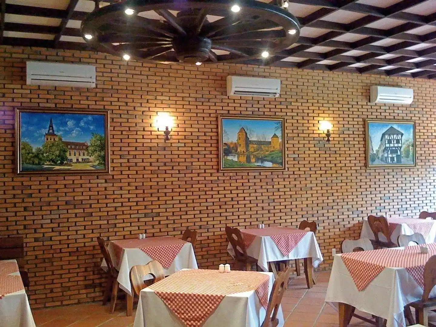 Cham Villas Restaurant