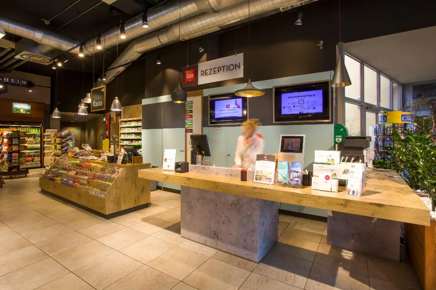 ibis Woerthersee Lobby