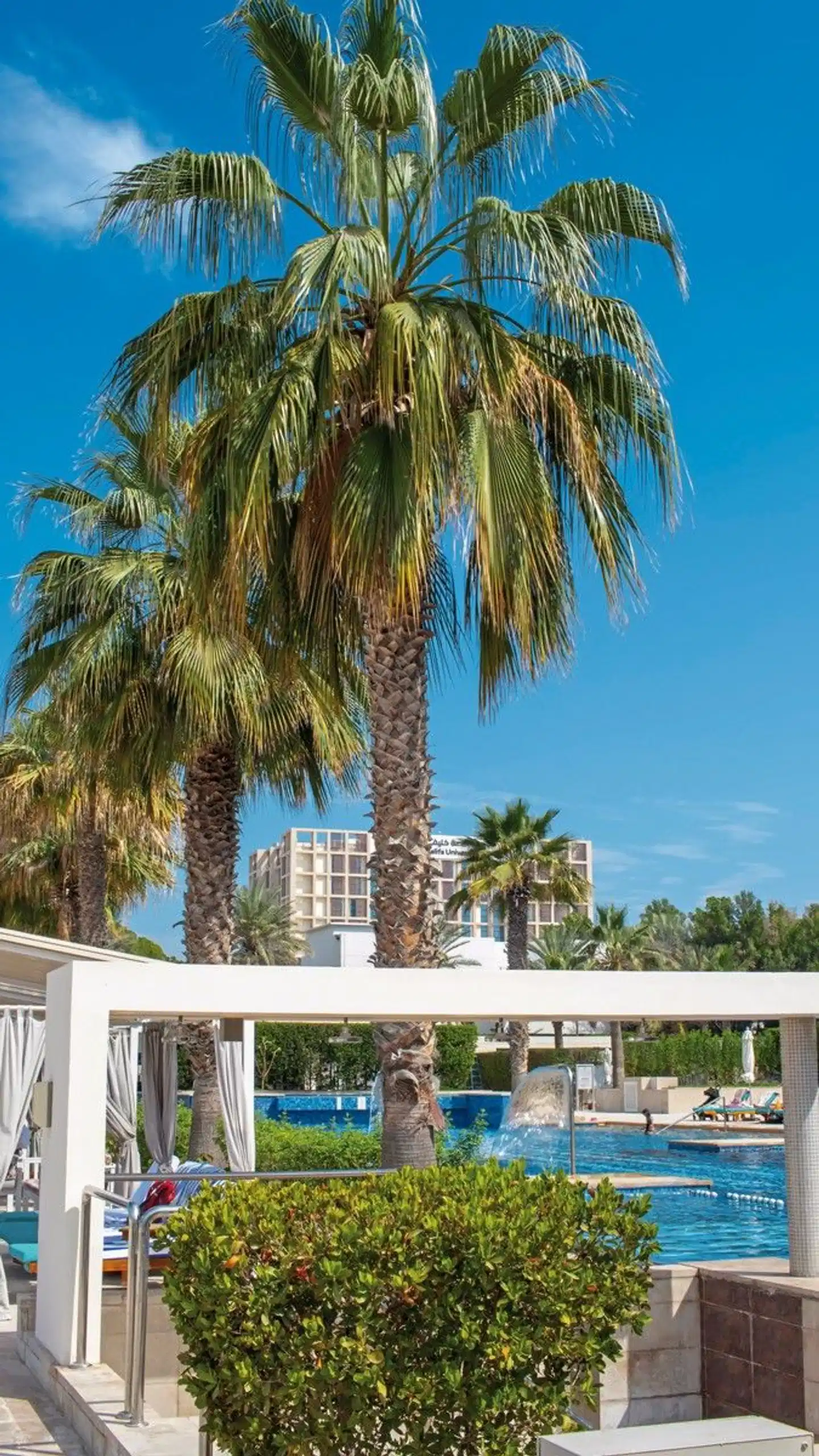 Fairmont Bab Al Bahr Pool