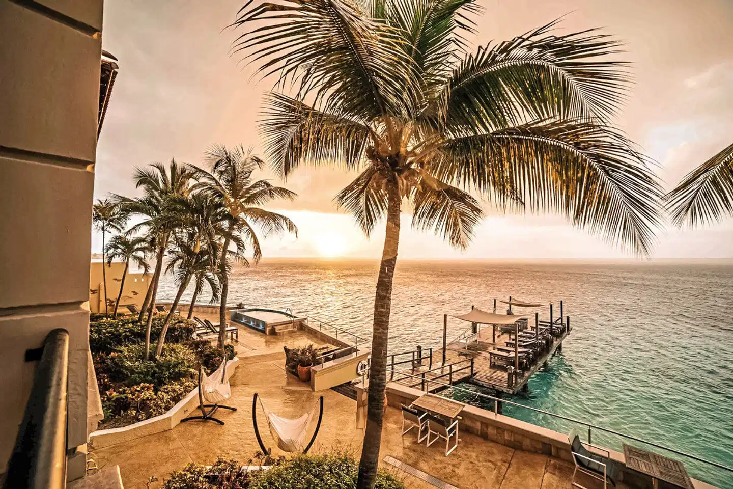 The Bellafonte Luxury Oceanfront Hotel Strand