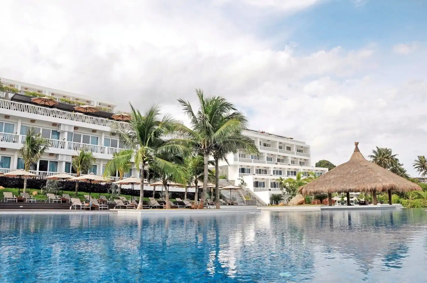 The Cliff Resort & Residences Aussenansicht