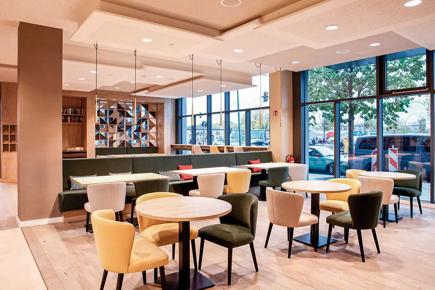 Hampton by Hilton Munich City Center East Bar