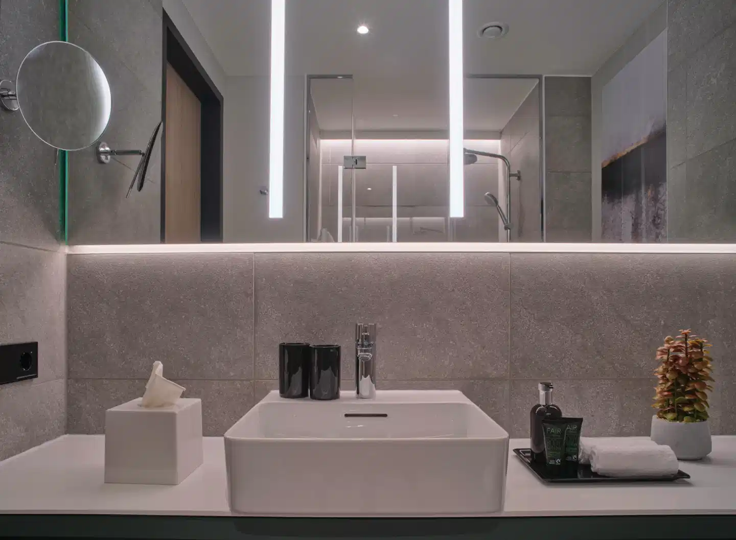 Adina Apartment Hotel Wiesbaden Lobby