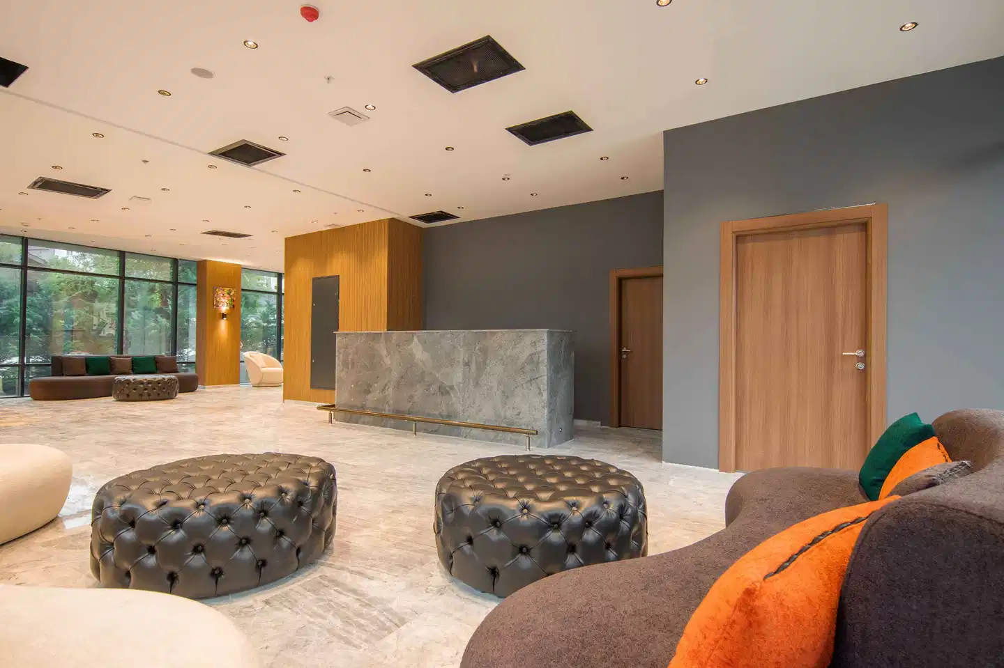 Sherlock Homes Hotels Lobby