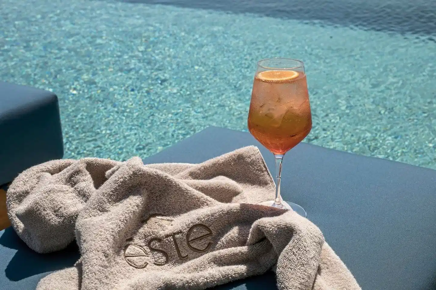 Este Elegant Suites & Villas Personen