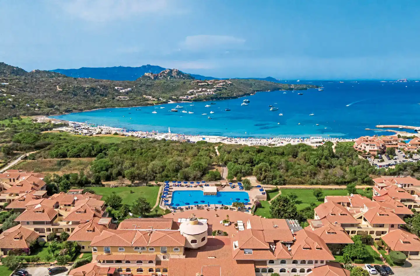 Colonna Beach Hotel Aussenansicht