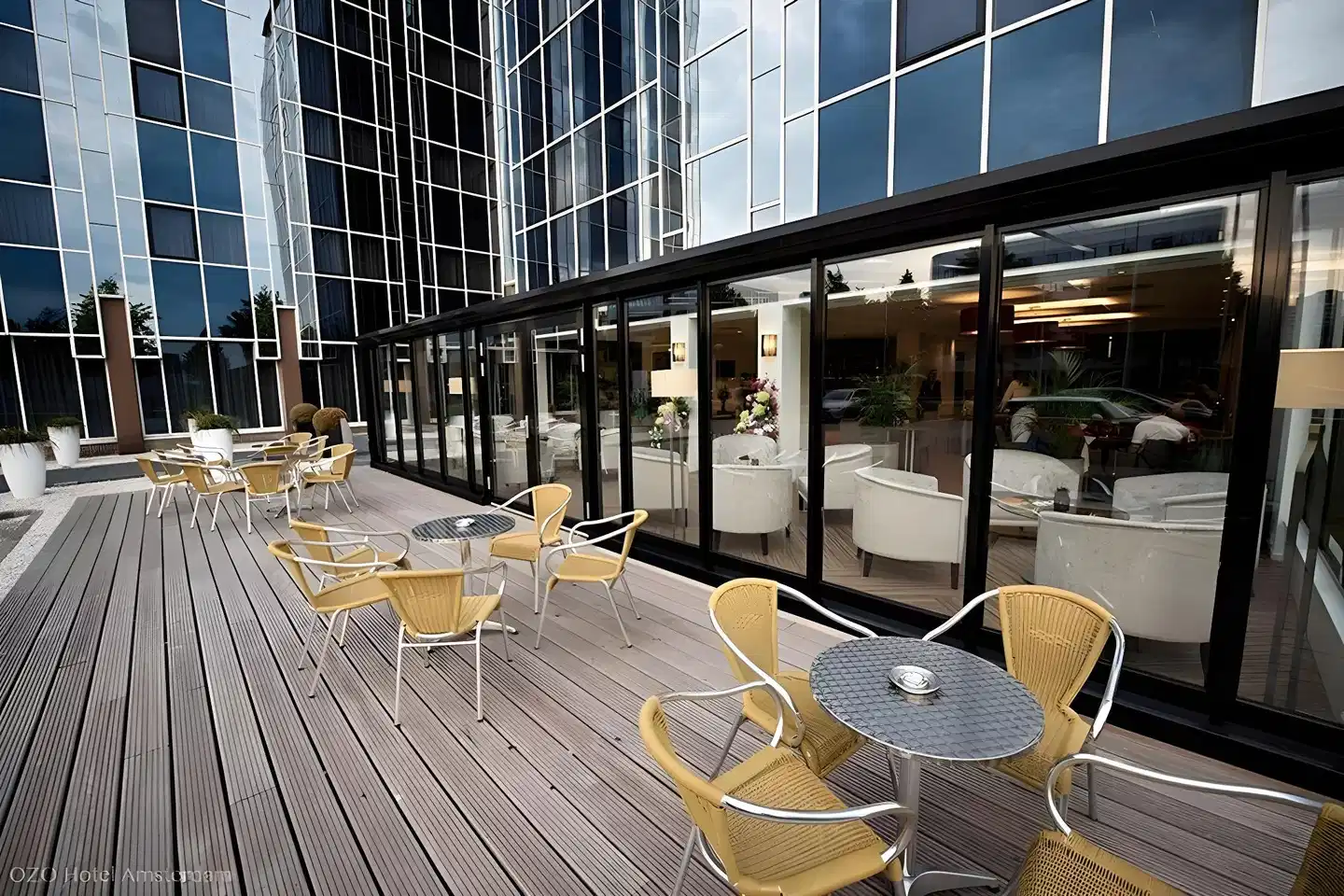 Ozo Hotel Amsterdam Terrasse