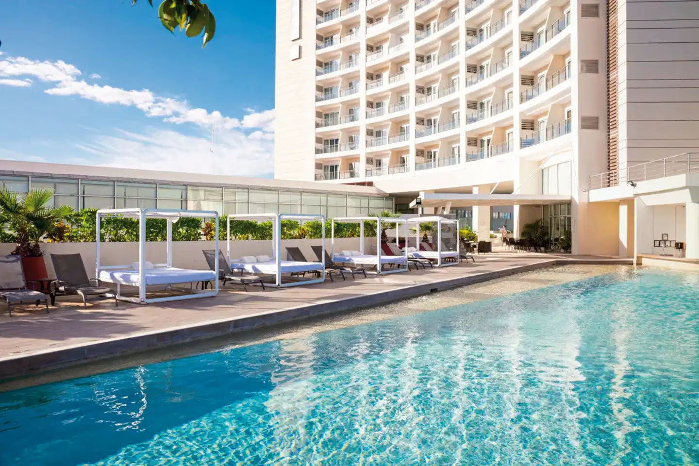 Krystal Urban Cancun Pool