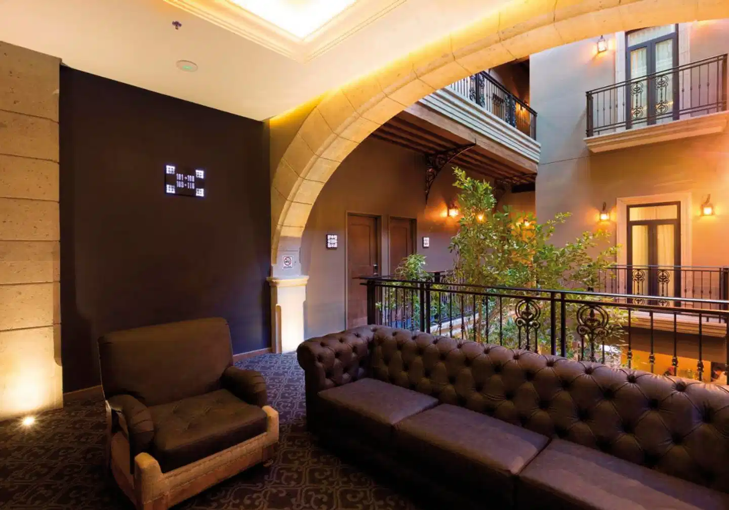 Historico Central Hotel Lobby