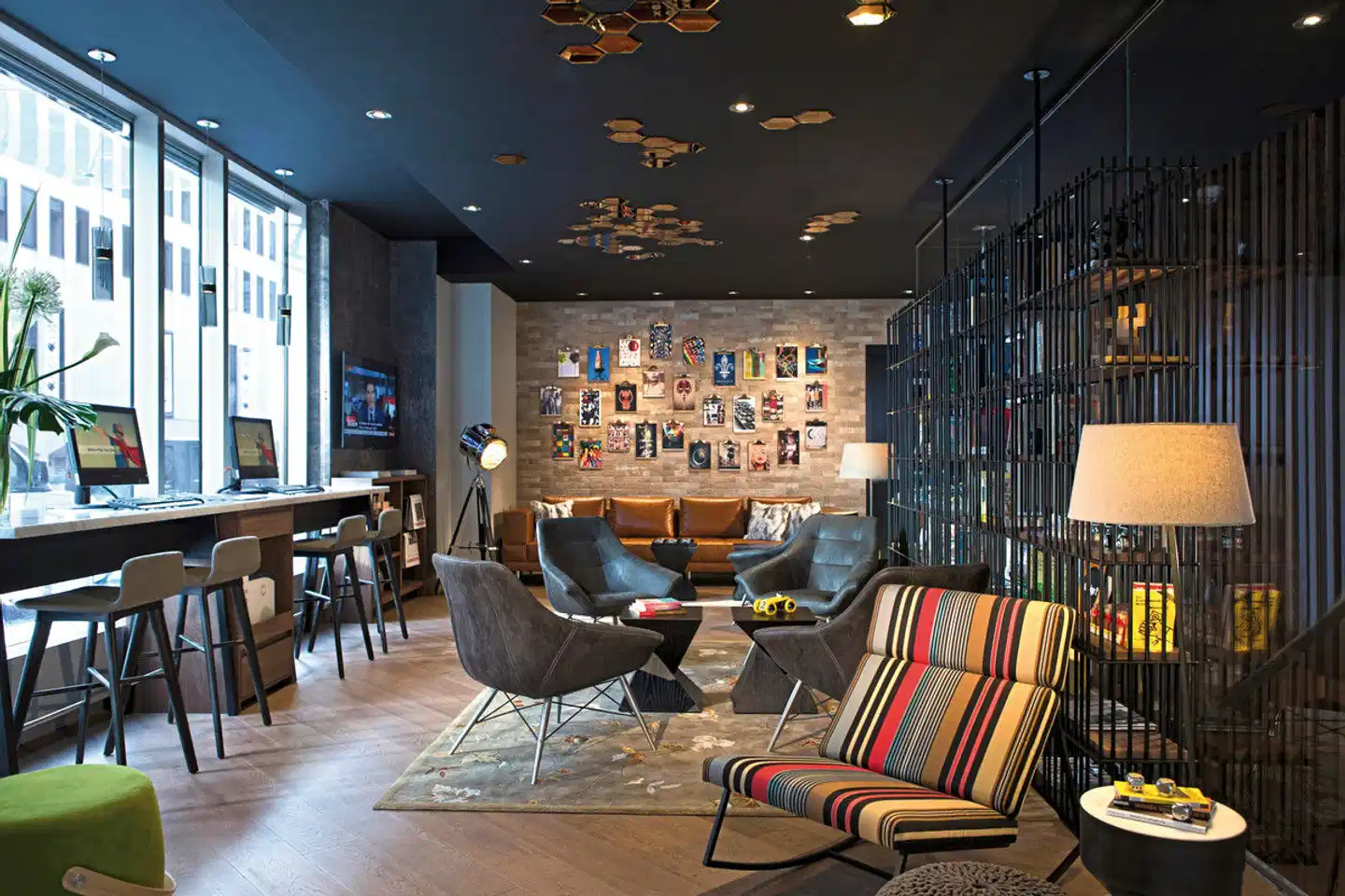 Renaissance Montreal Downtown Hotel Bar