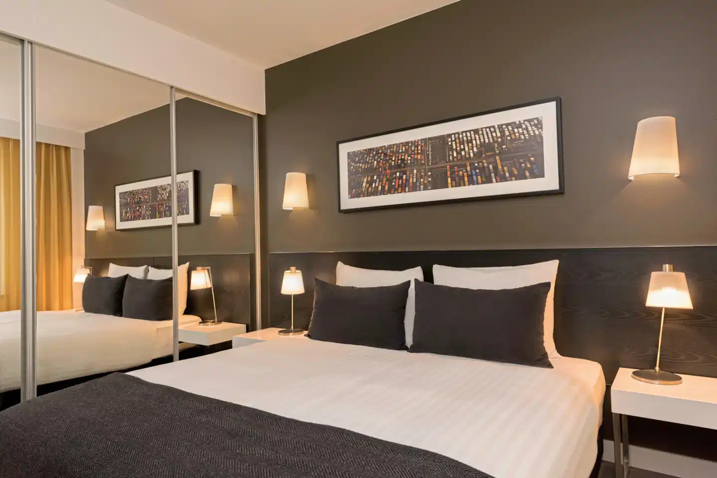 Adina Apartment Hotel Berlin Hackescher Markt Wohnbeispiel