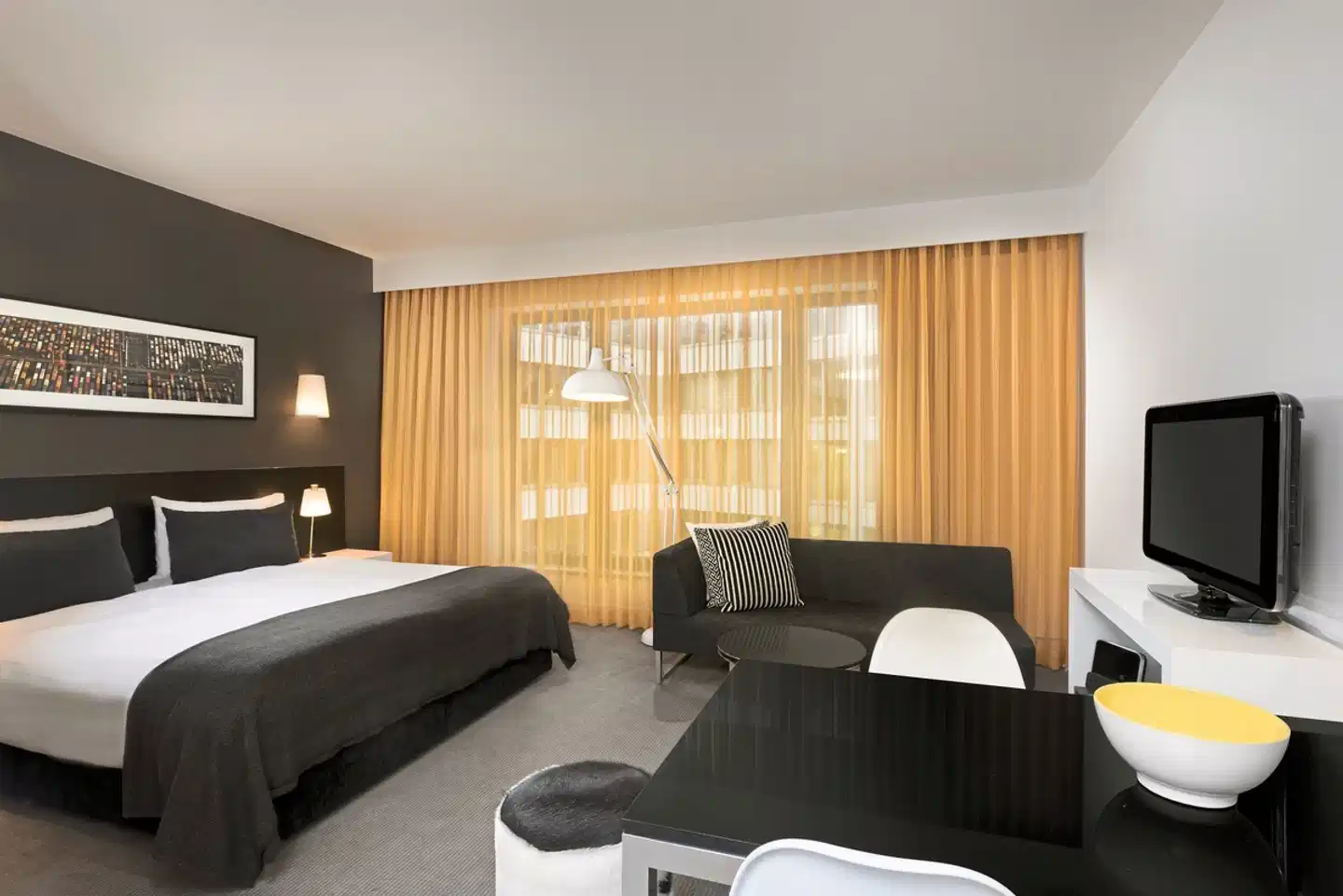 Adina Apartment Hotel Berlin Hackescher Markt Wohnbeispiel