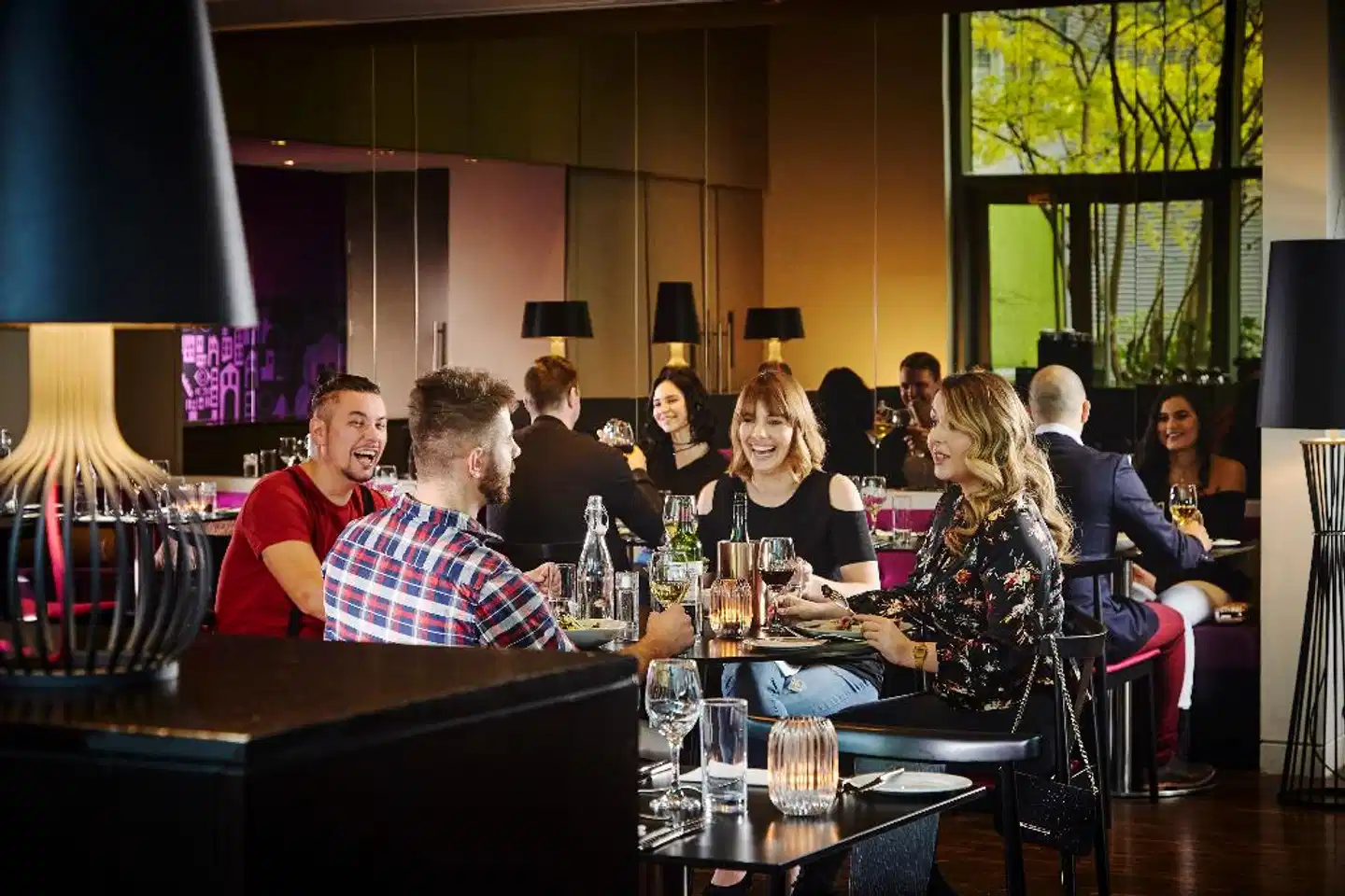 The Gibson Hotel Personen