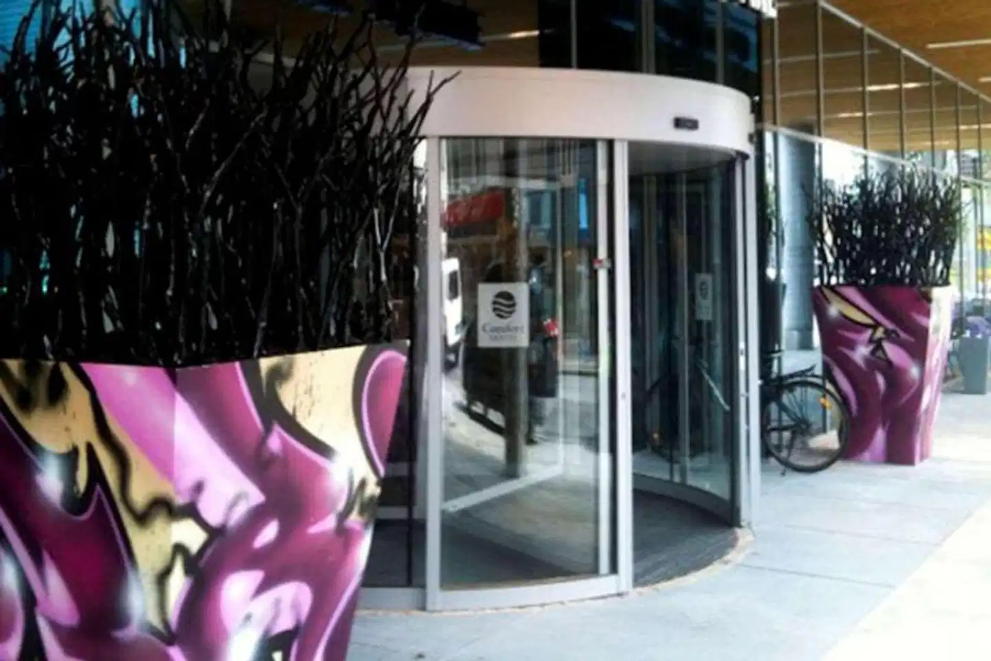 Comfort Hotel Square Aussenansicht