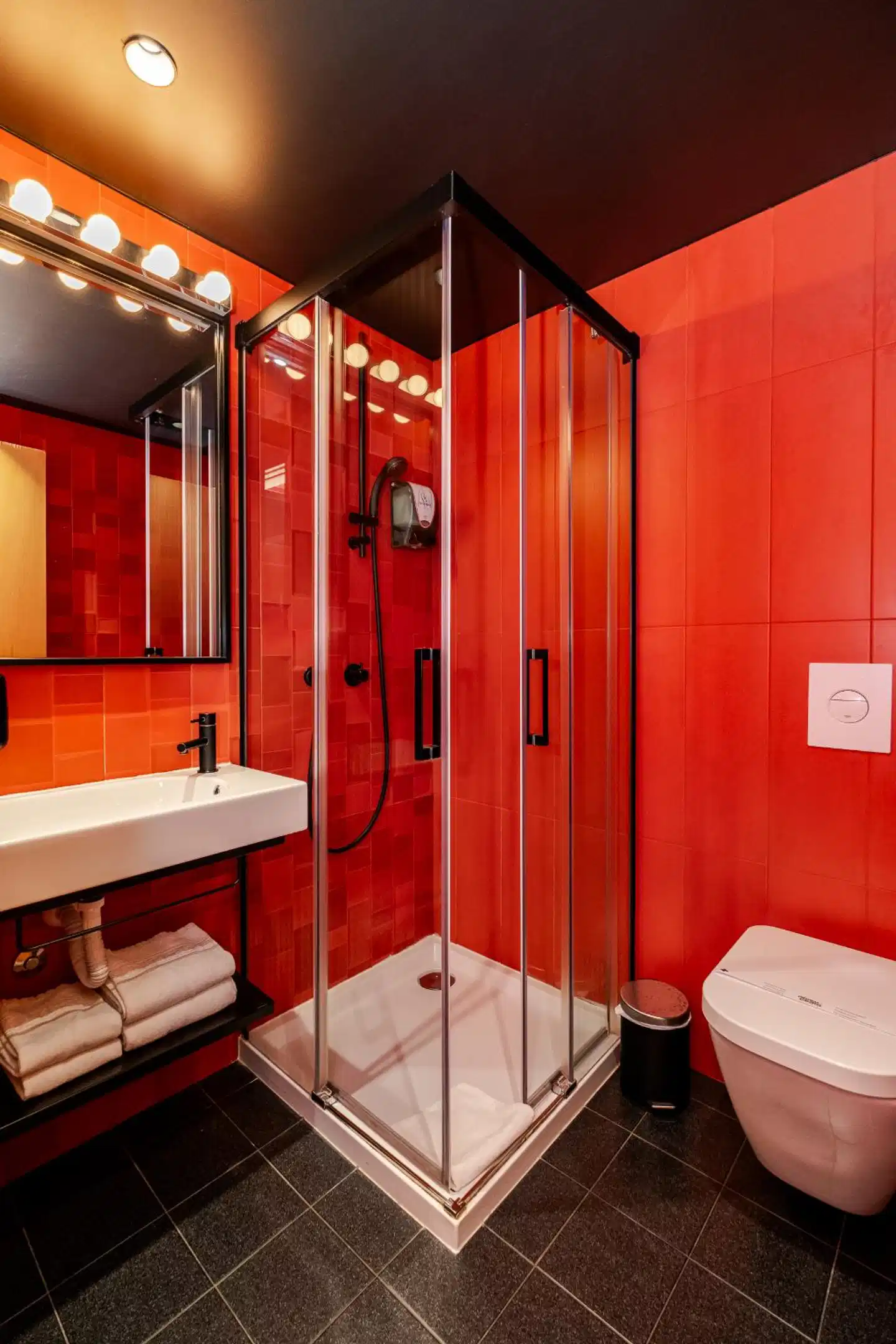 Basic Braga by Axis Badezimmer