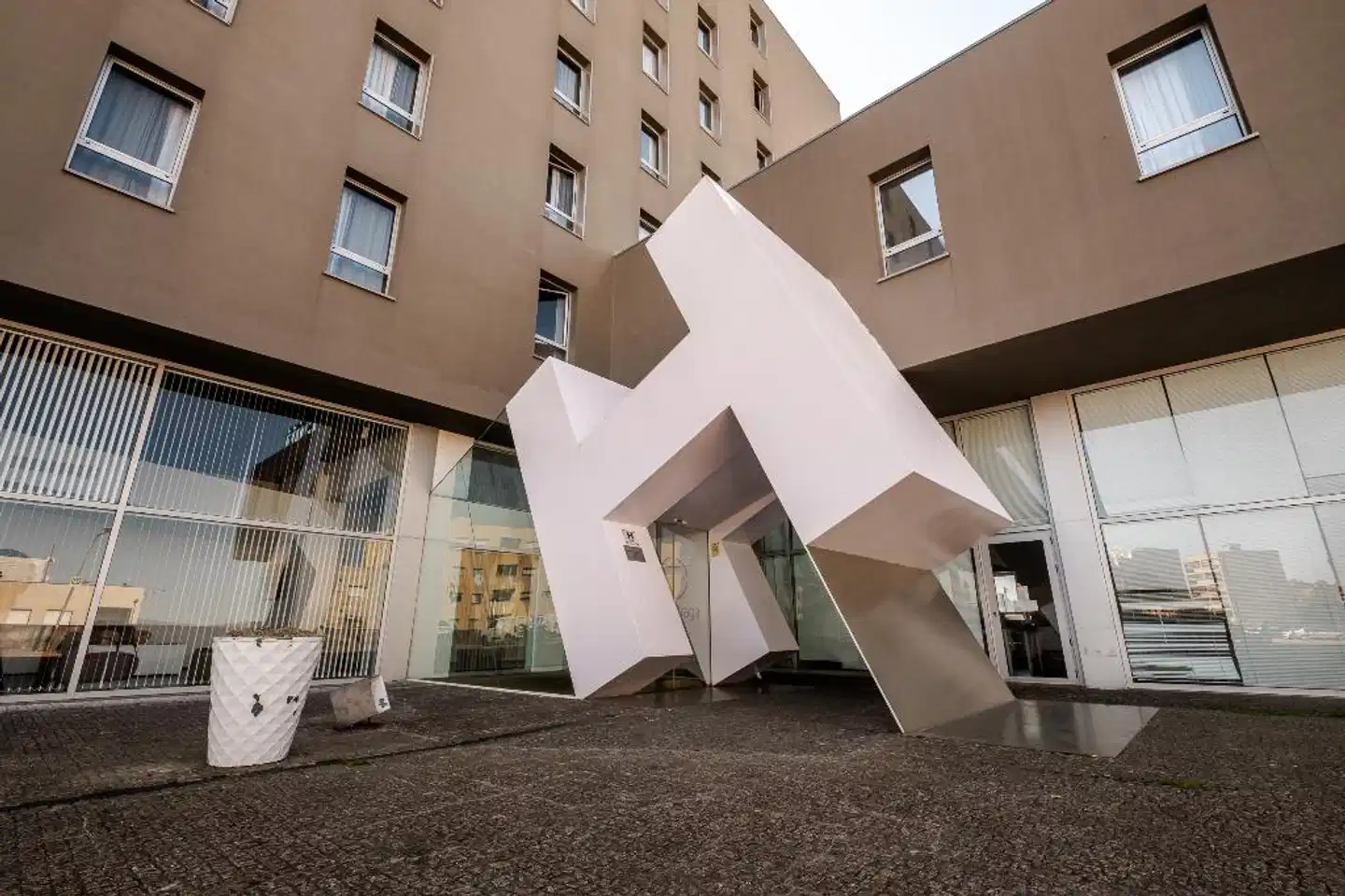 Basic Braga by Axis Aussenansicht