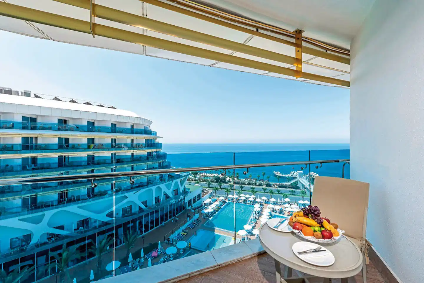 Vikingen Infinity Resort & Spa Terrasse