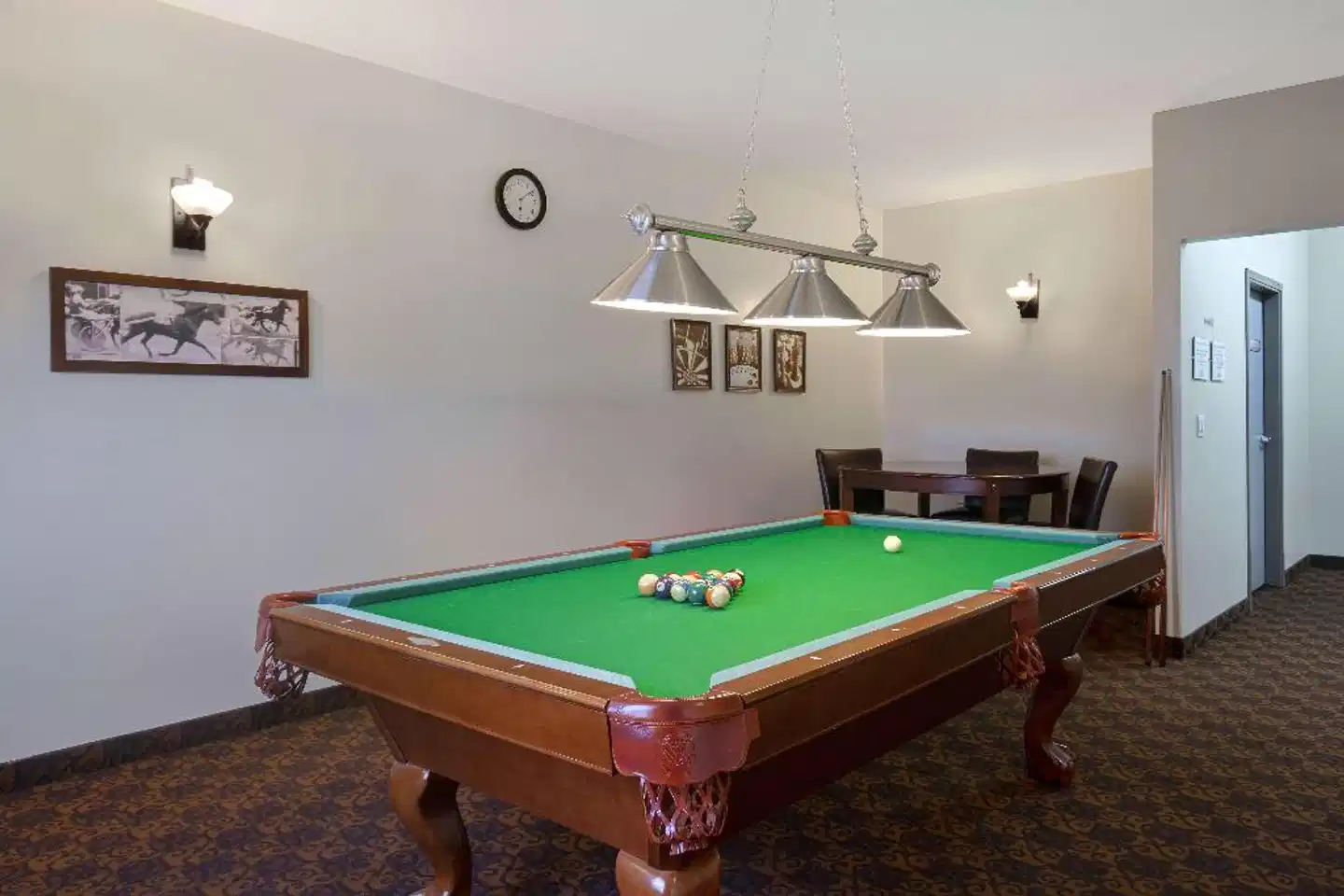 Days Inn by Wyndham Dawson Creek Sport und Entertainment