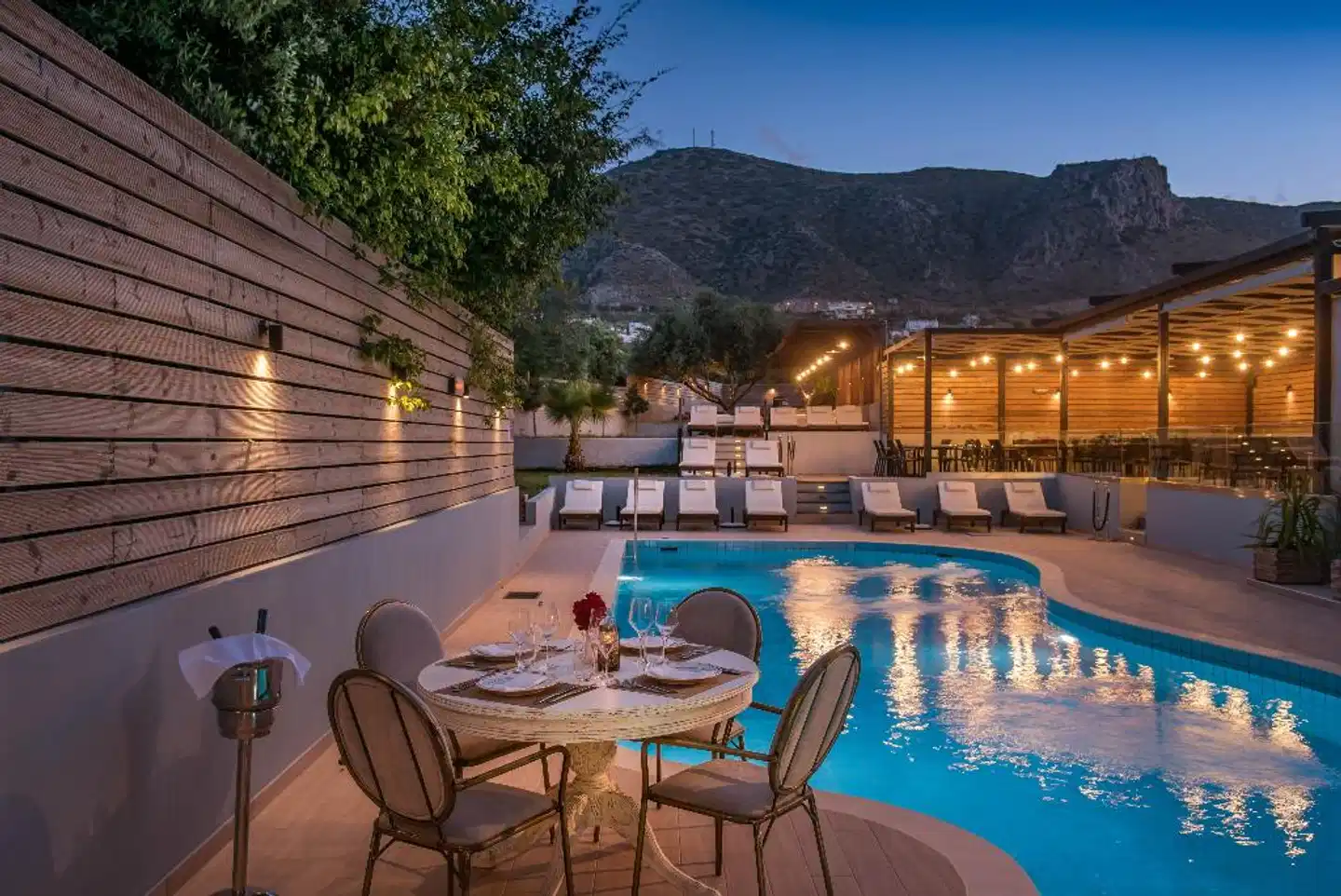 Indigo Inn Hotel Pool