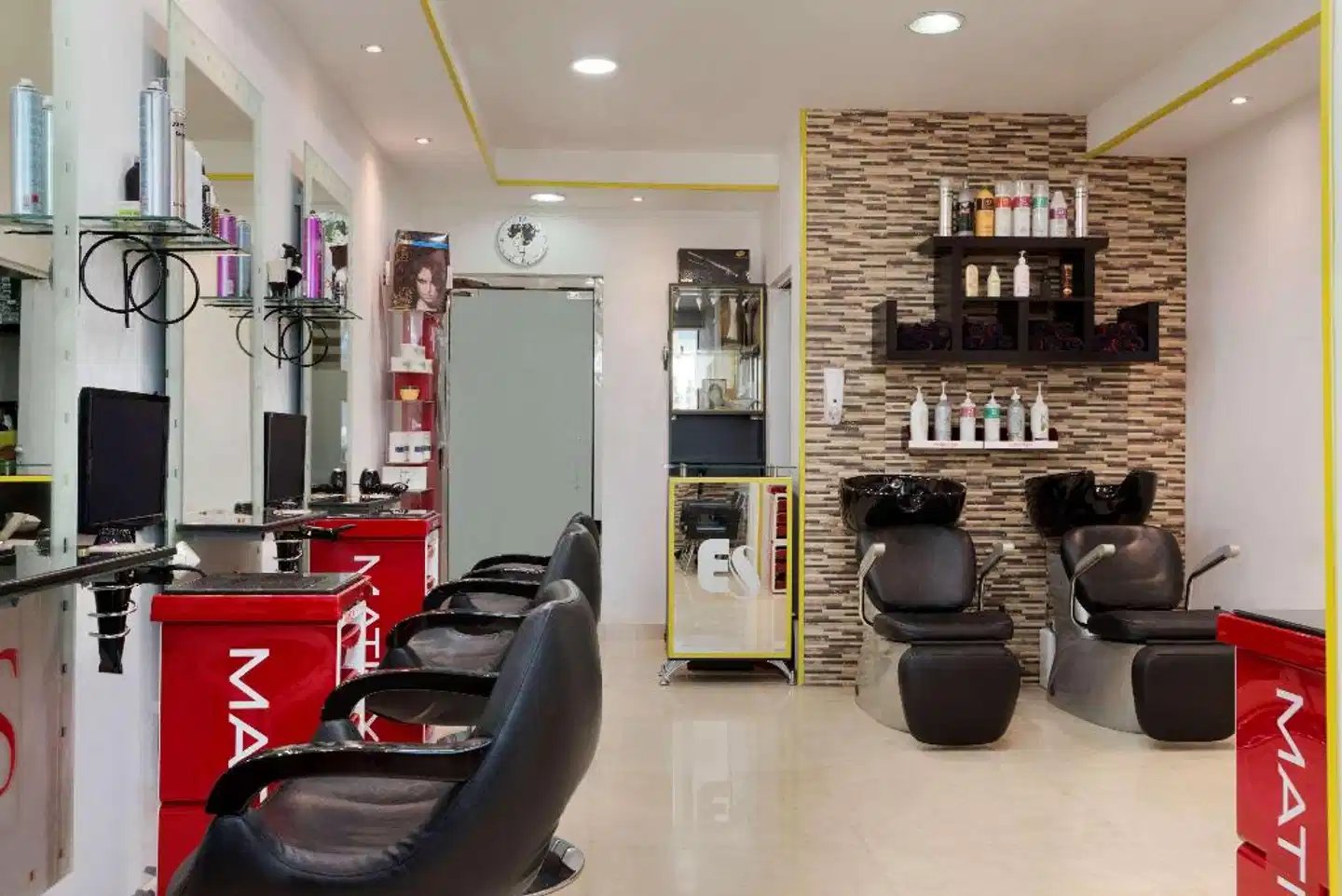 Ramada Abu Dhabi Downtown Bar