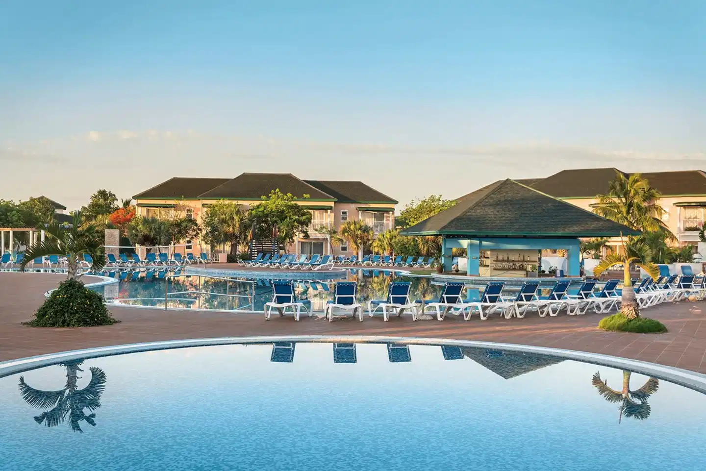 Valentin El Patriarca Varadero Pool